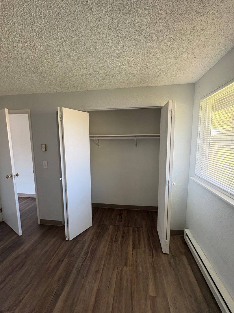 Apartment for rent at 6th Ave, Kennewick, WA 99336