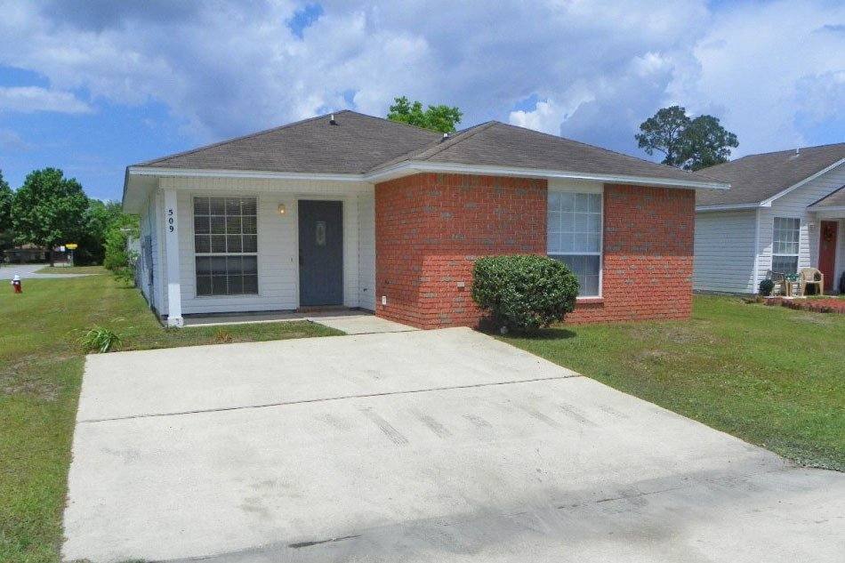 House for rent at 509 Wood Crest Way, Pensacola, FL 32506