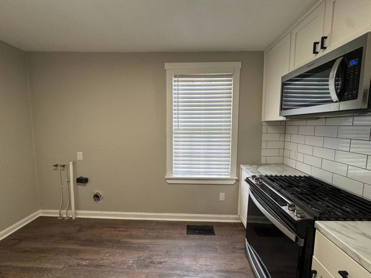 Apartment for rent at 3017 McQueen St, Montgomery, AL 36107
