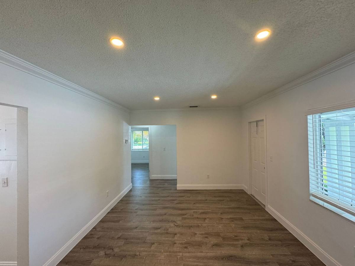 Apartment for rent at 1737 Liberty St, Hollywood, FL 33020