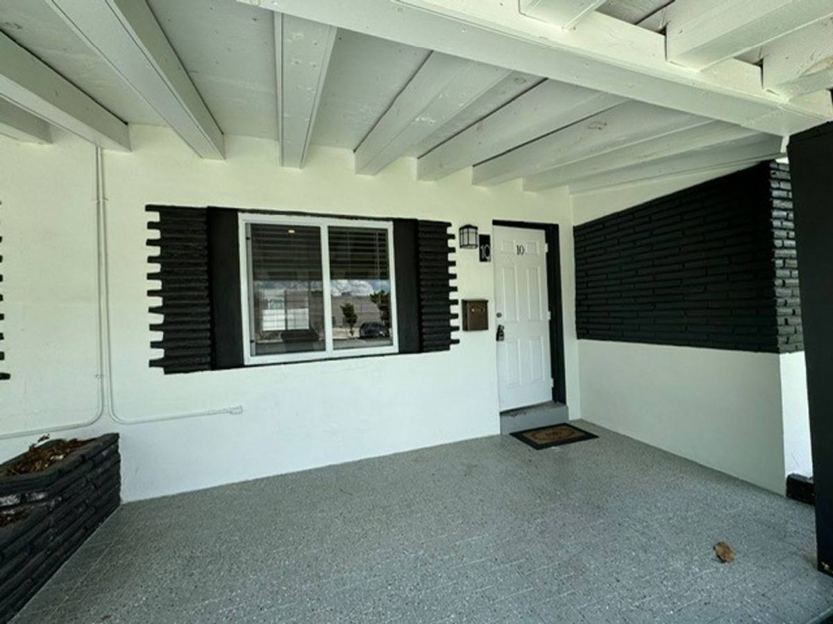 Apartment for rent at 1737 Liberty St, Hollywood, FL 33020