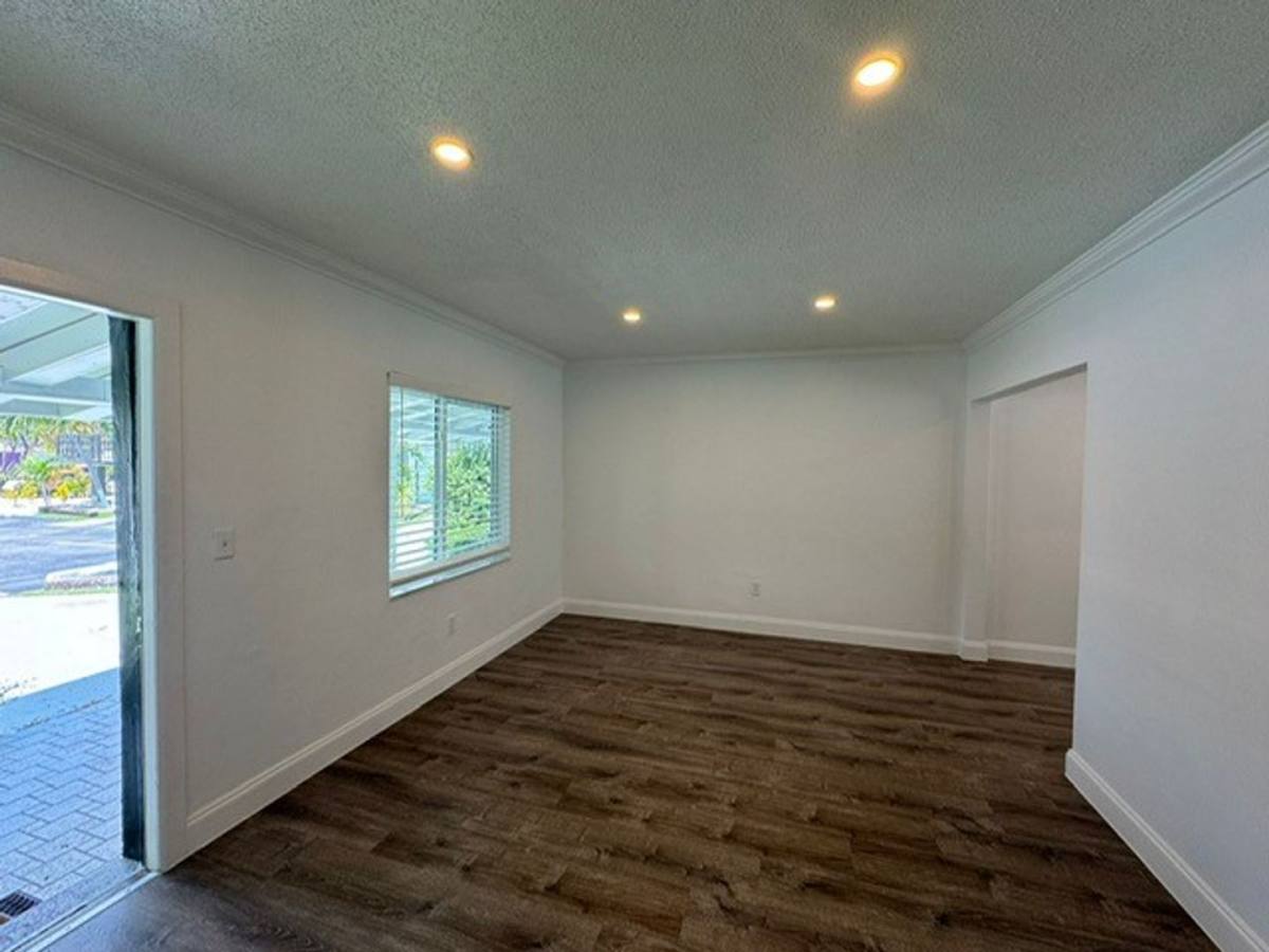 Apartment for rent at 1737 Liberty St, Hollywood, FL 33020