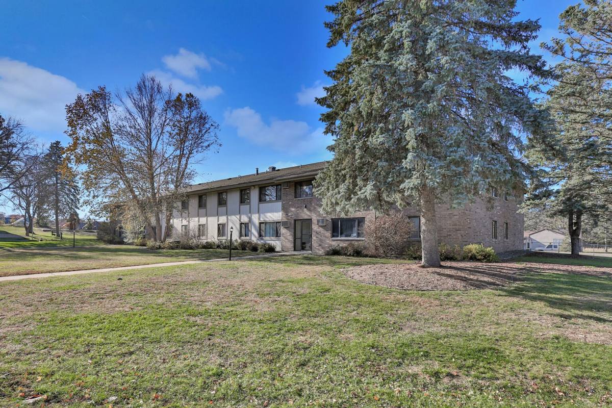 Apartment for rent at 6001 E Viking Blvd, Wyoming, MN 55092