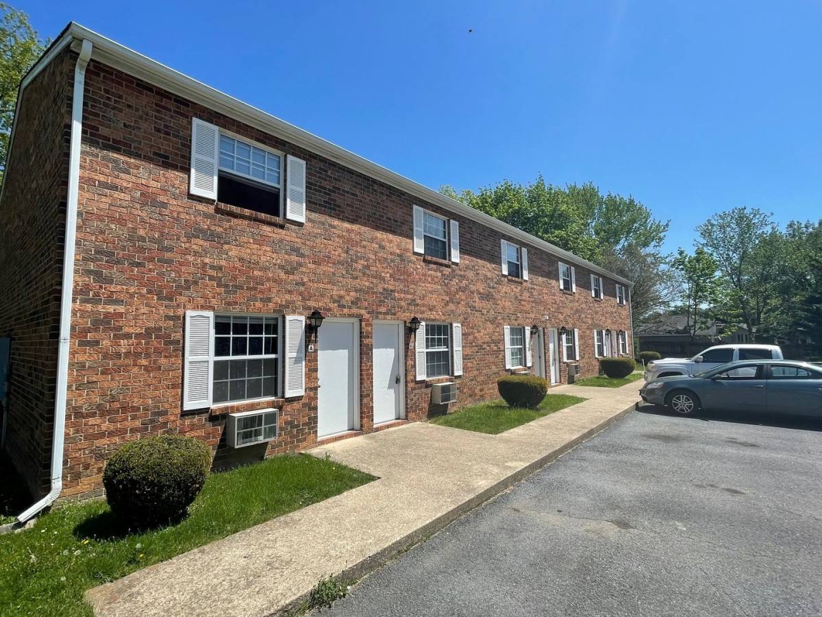 Apartment for rent at 990 Chicago Ave, Harrisonburg, VA 22802