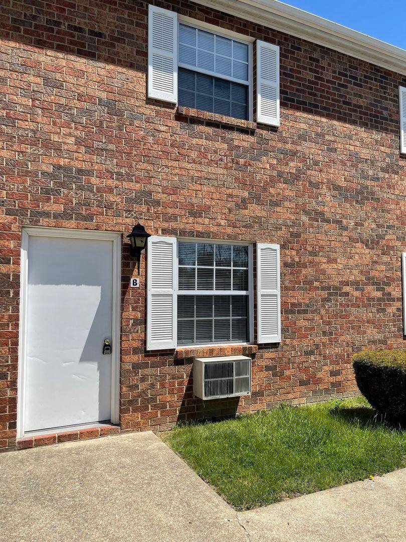 Apartment for rent at 990 Chicago Ave, Harrisonburg, VA 22802