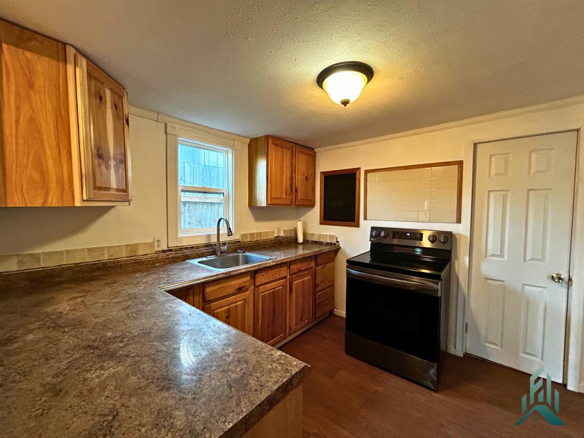 House for rent at 625 SE Geary St, Albany, OR 97321