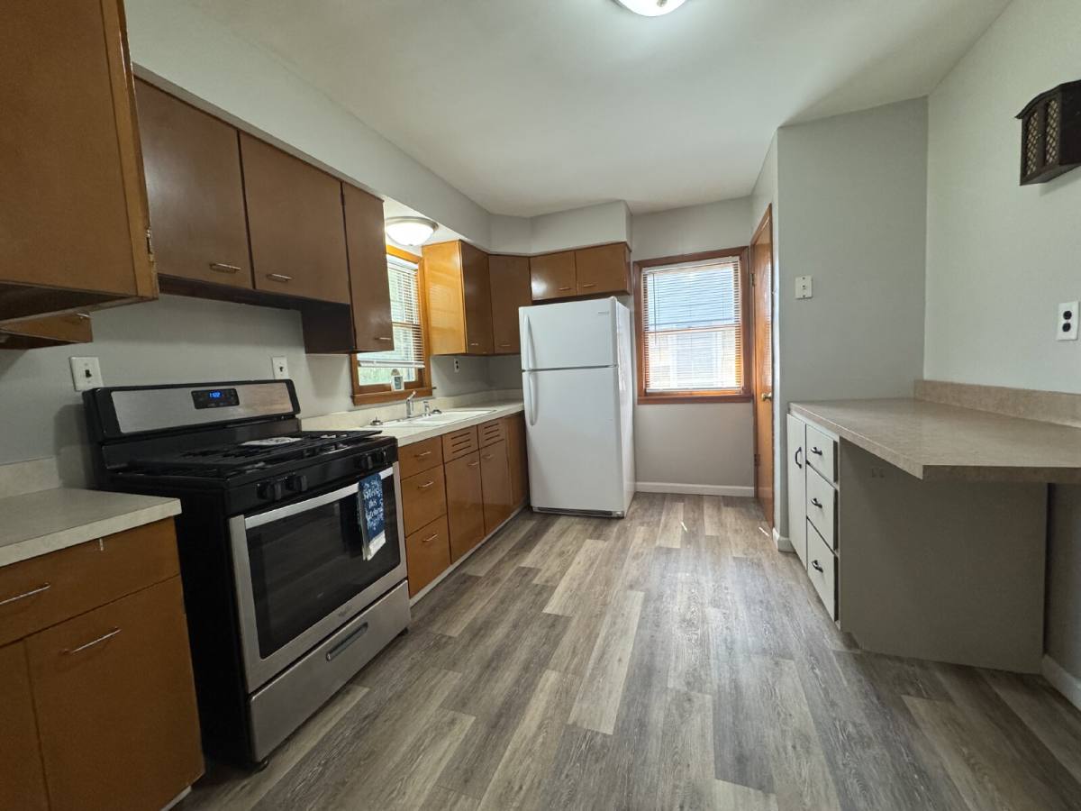 House for rent at 1729 W Iles Ave, Springfield, IL 62704