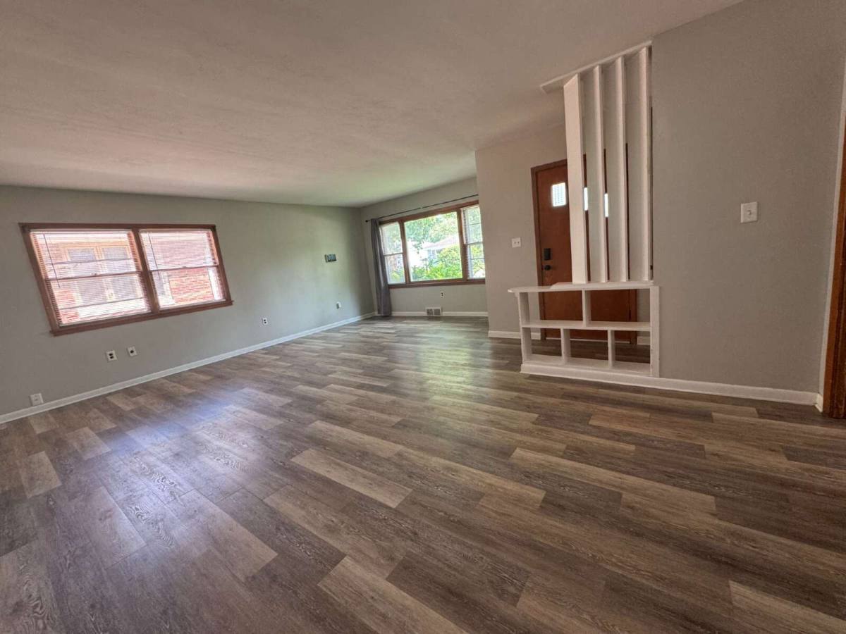House for rent at 1729 W Iles Ave, Springfield, IL 62704