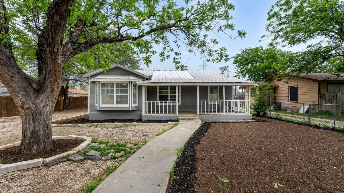 House for rent at 1135 Ceralvo St, San Antonio, TX 78207