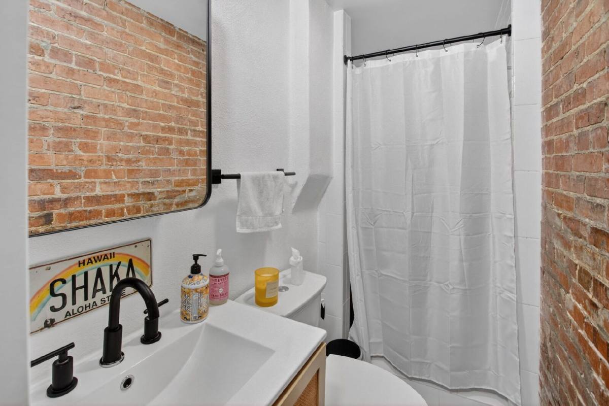 House for rent at 1510 1st St NW, Washington, DC 20001