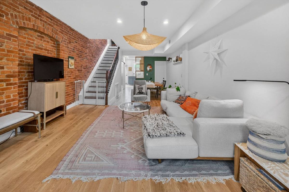 House for rent at 1510 1st St NW, Washington, DC 20001