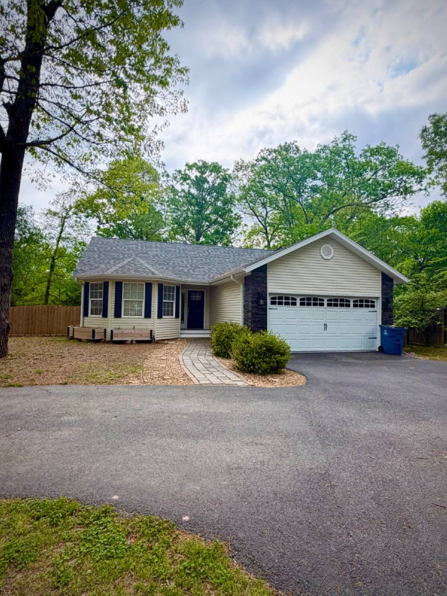 House for rent at 1270 Skyview Dr, Branson, MO 65616