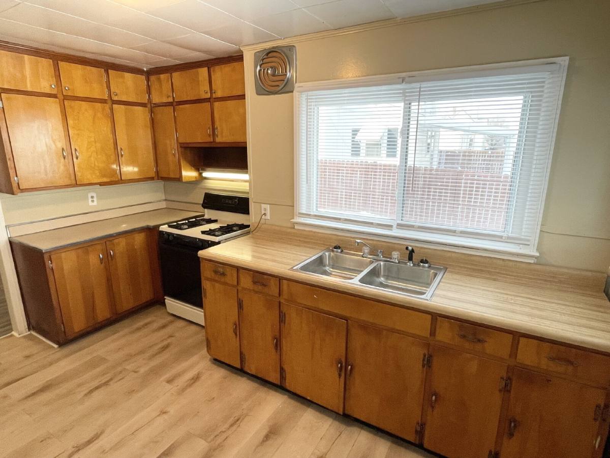 House for rent at 714 E 20th St, Anderson, IN 46016