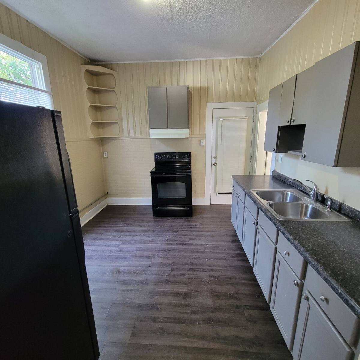 House for rent at 915 Marion Ave, Indianapolis, IN 46221