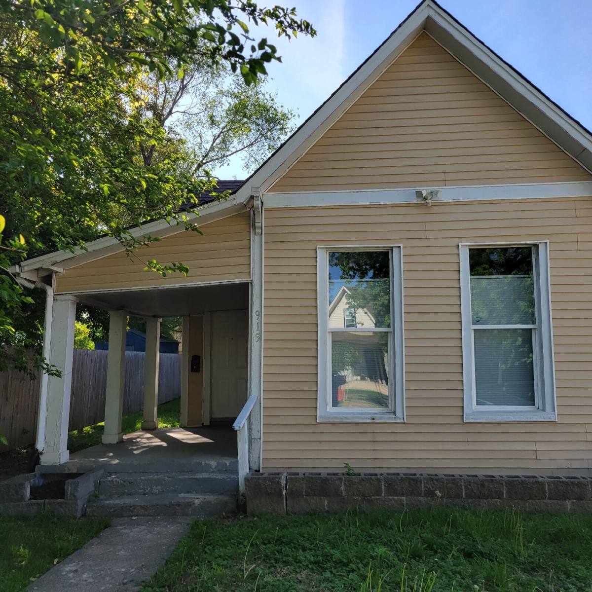 House for rent at 915 Marion Ave, Indianapolis, IN 46221