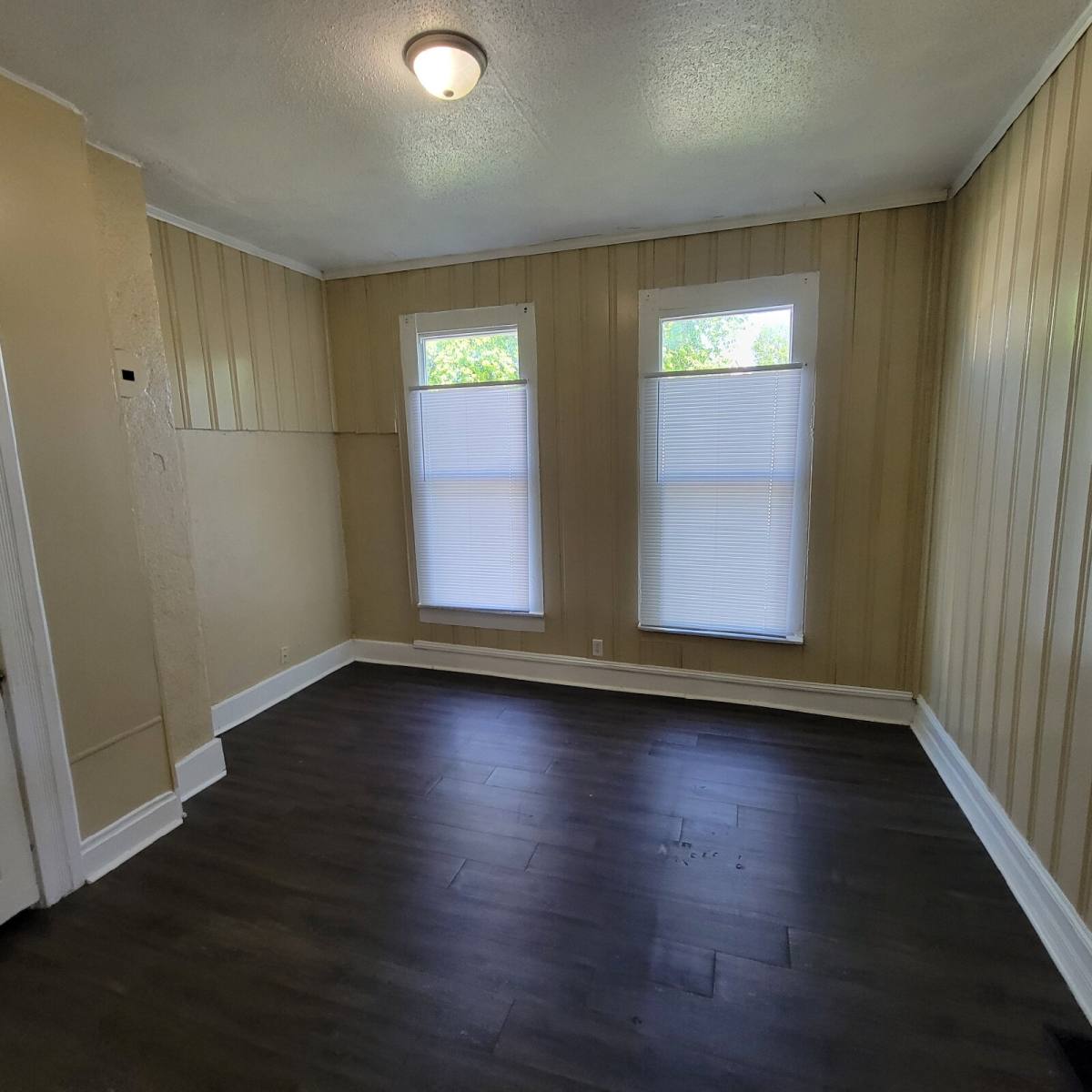 House for rent at 915 Marion Ave, Indianapolis, IN 46221