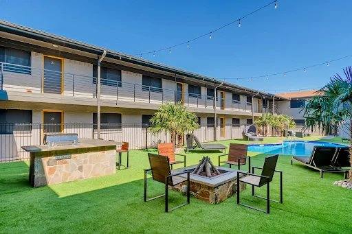 Apartment for rent at 412 Summit Ave #110, Arlington, TX 76013