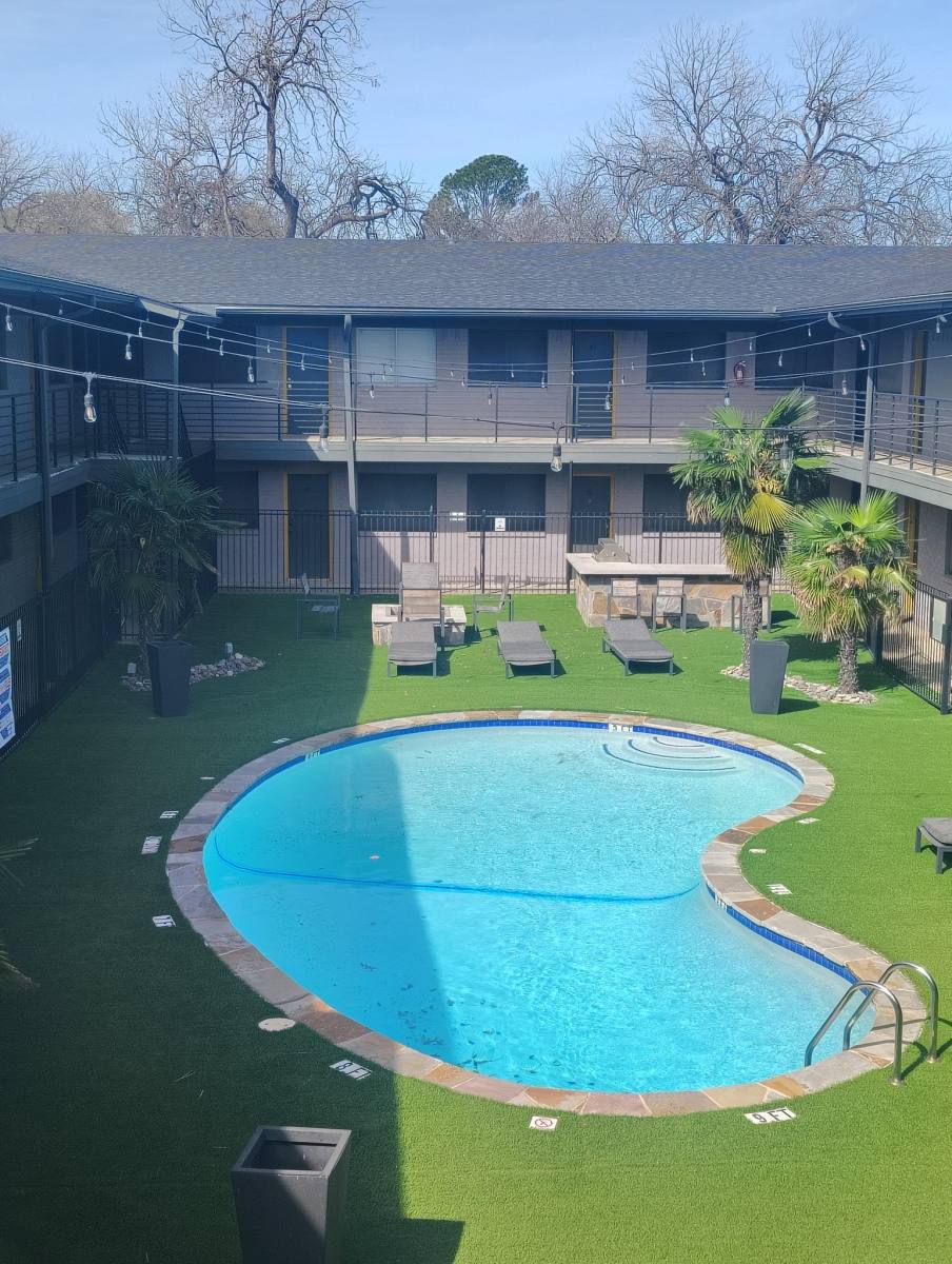 Apartment for rent at 412 Summit Ave #110, Arlington, TX 76013