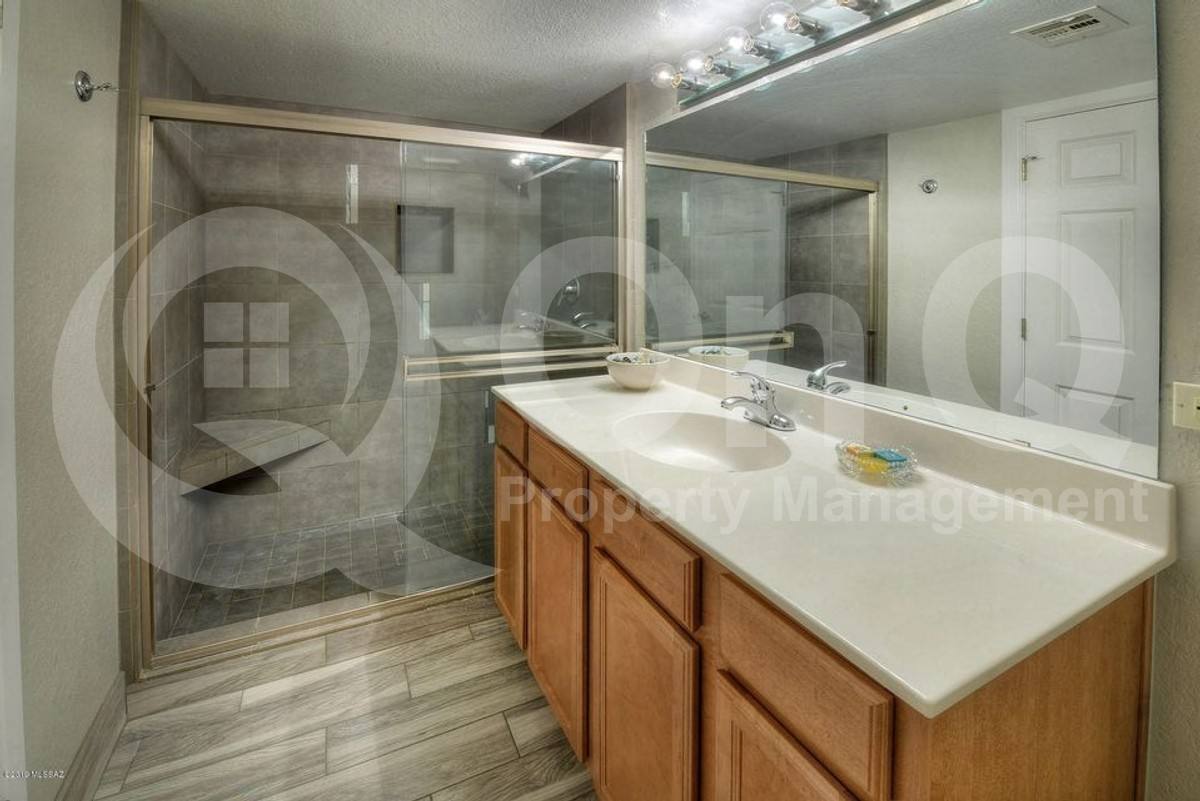 Apartment for rent at 101 S Players Club Dr #10203, Tucson, AZ 85745