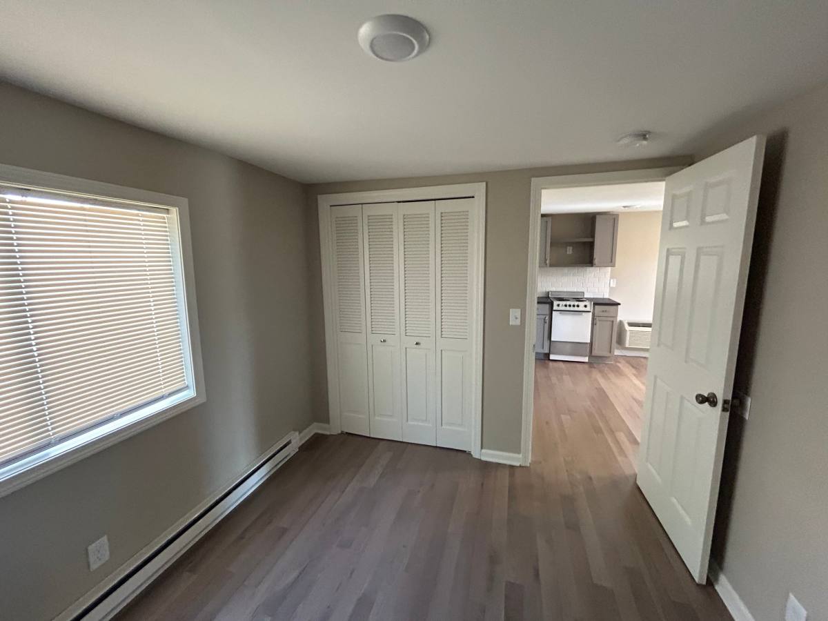 Townhouse for rent at 305 N Main, Harrisonville, MO 64701
