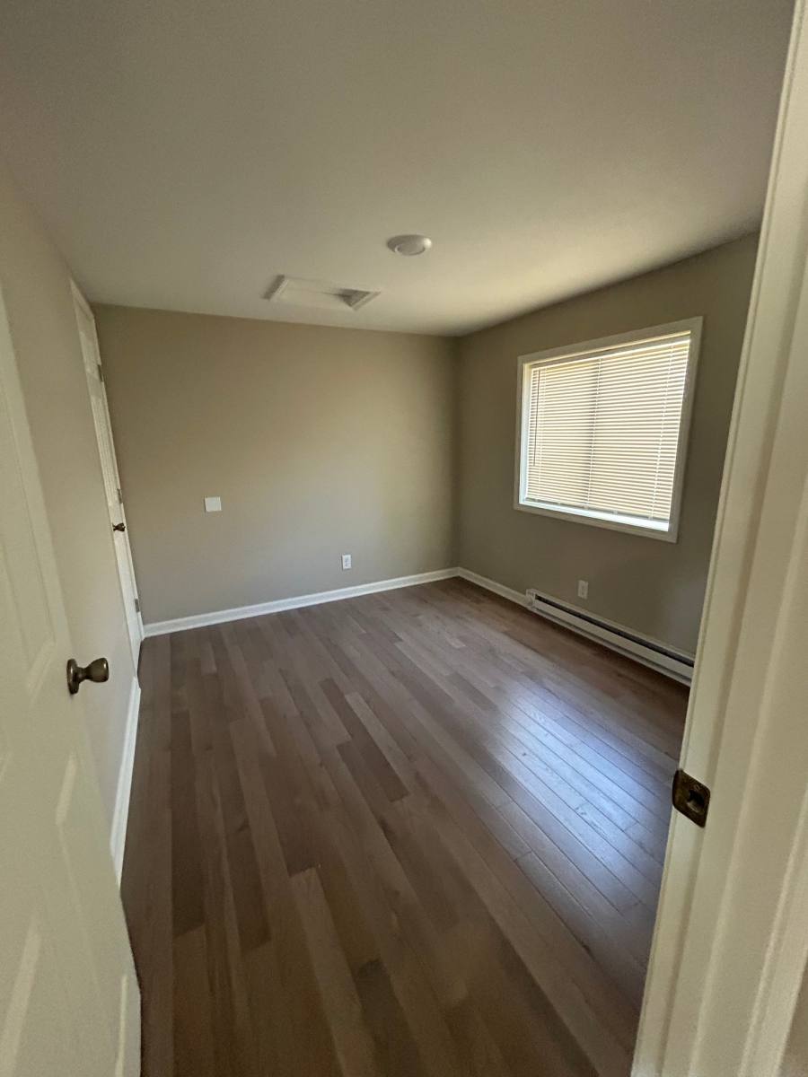 Townhouse for rent at 305 N Main, Harrisonville, MO 64701