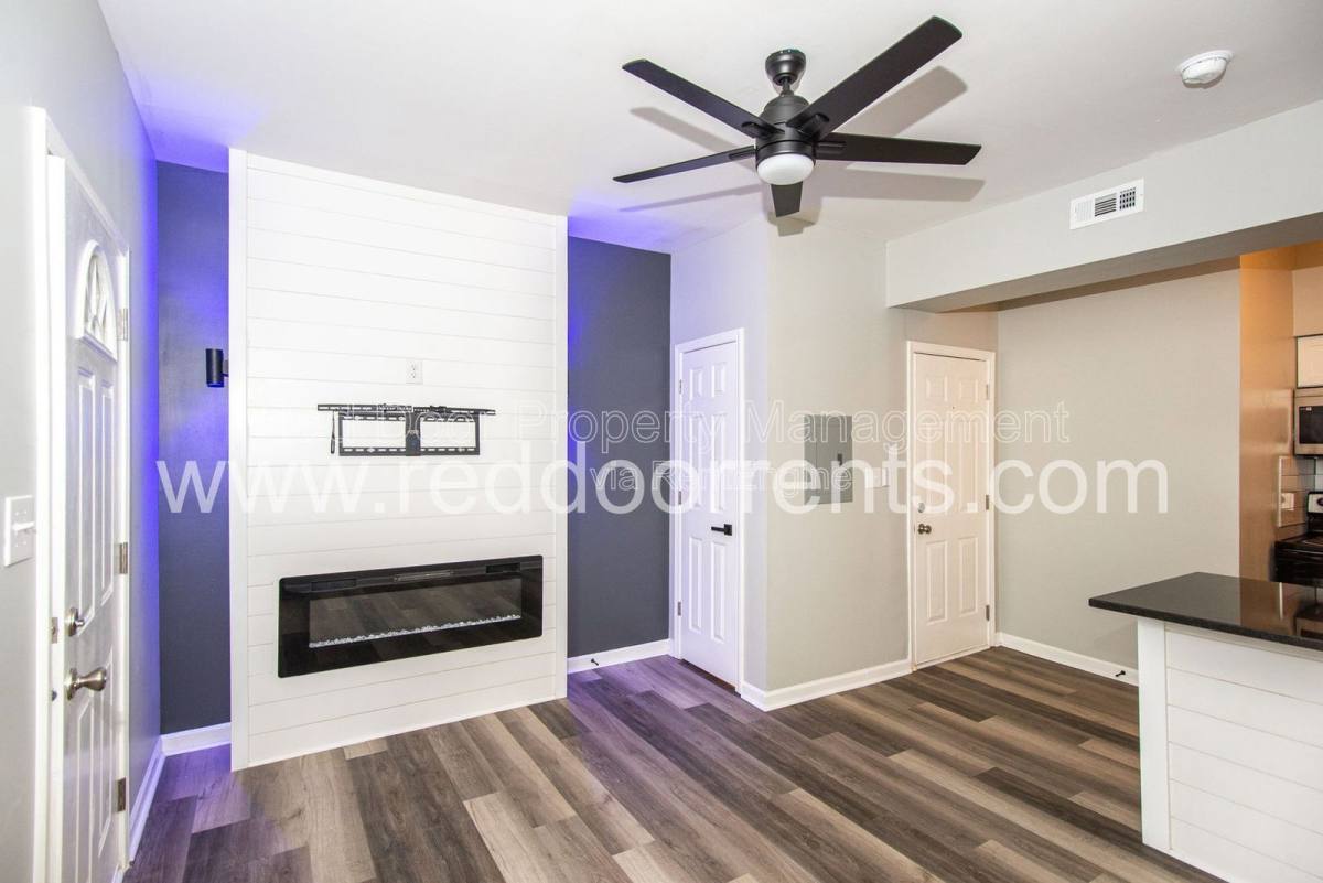 Apartment for rent at 1329 E Market St #8, Indianapolis, IN 46202