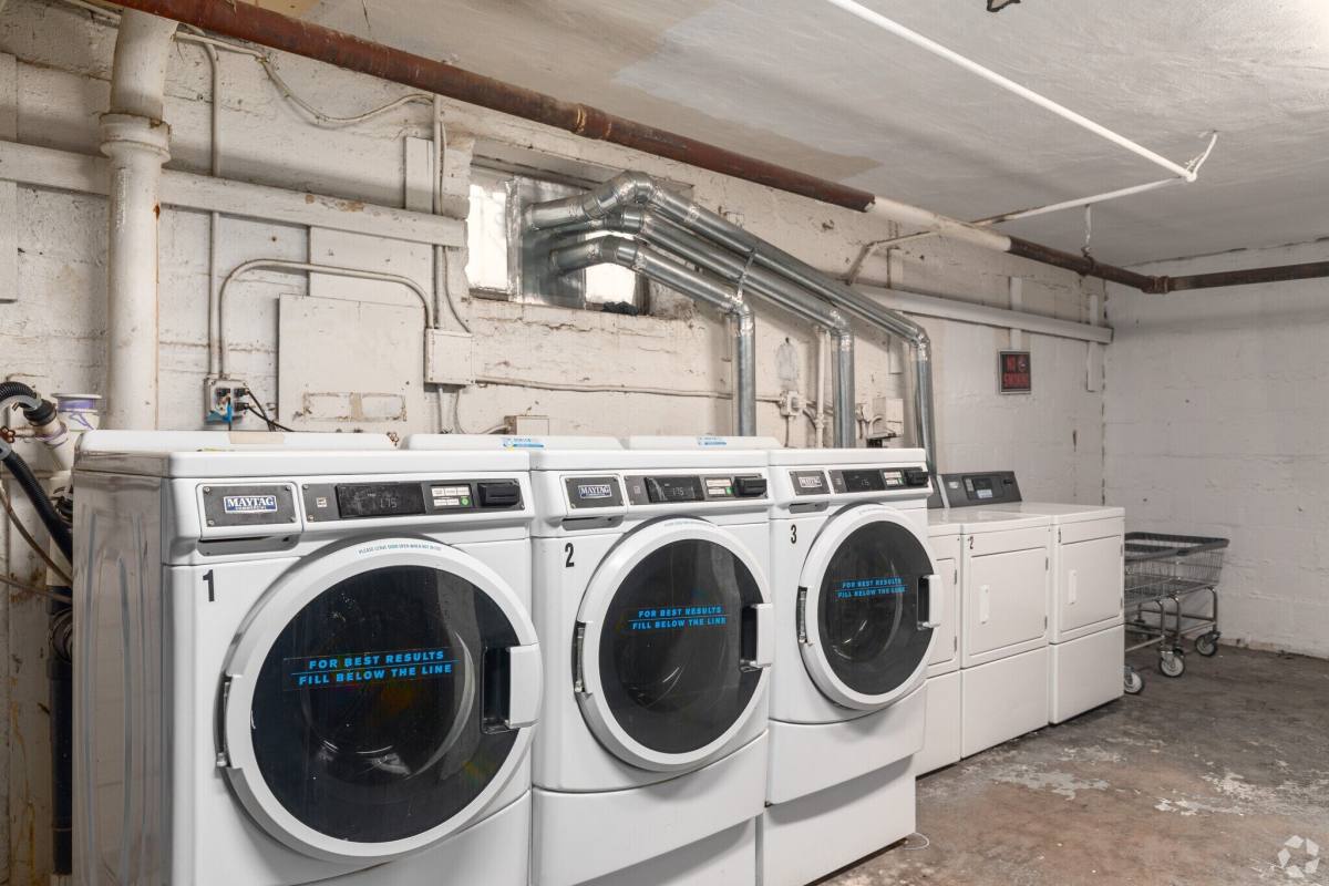 Apartment for rent at 457 W State St #2A, Trenton, NJ 08618