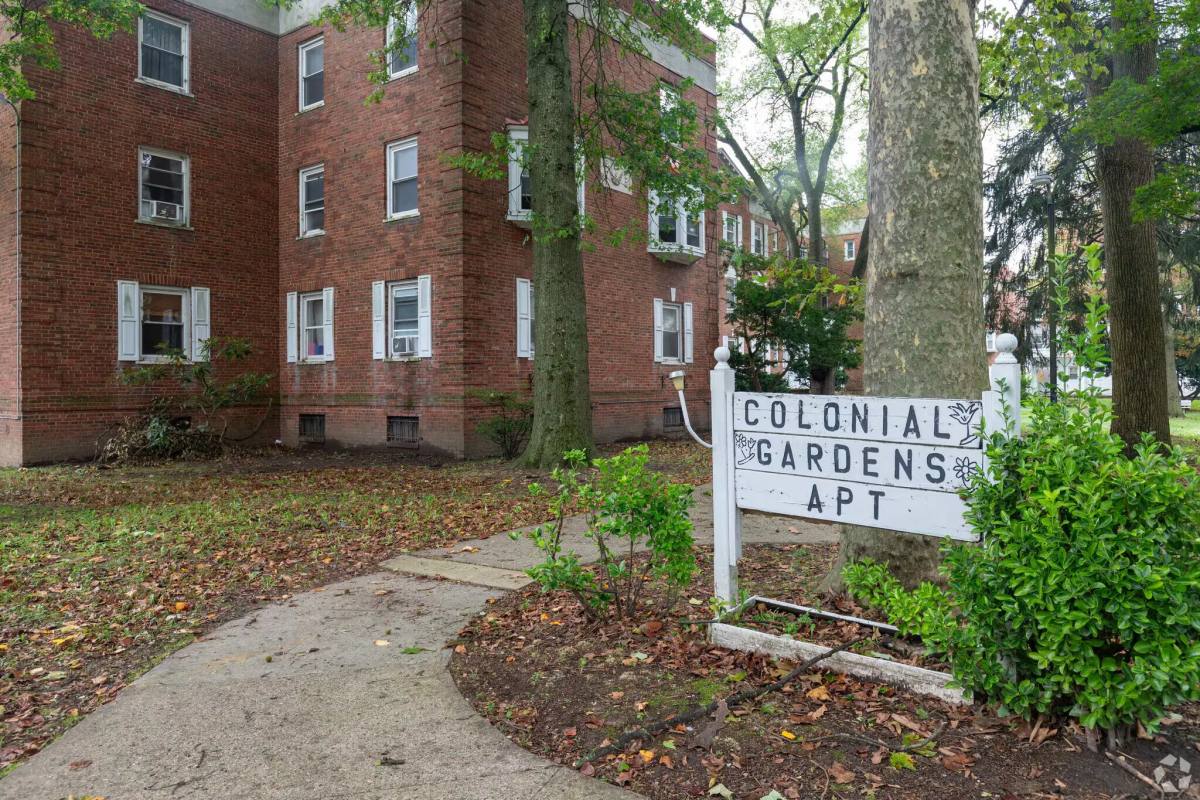Apartment for rent at 457 W State St #2A, Trenton, NJ 08618