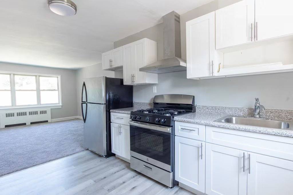 Apartment for rent at 433 Myrtle Ave #1A, Woodbury, NJ 08096
