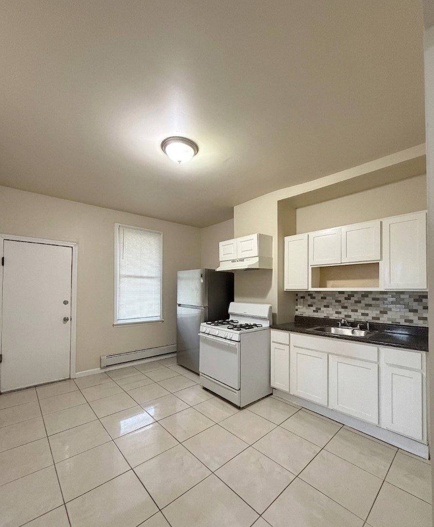 Apartment for rent at 154 Taylor St #3, Orange, NJ 07050