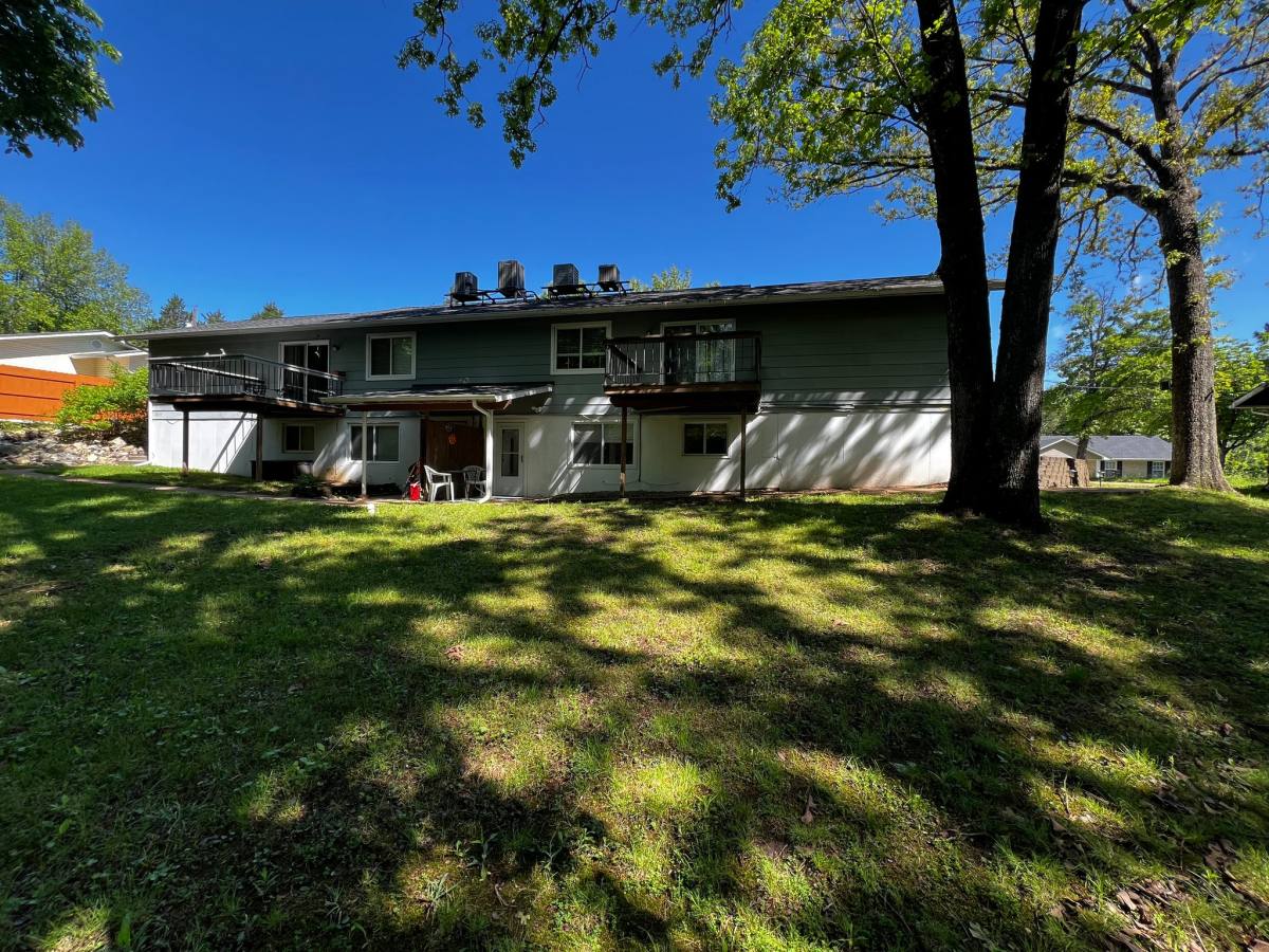 Apartment for rent at 4432B Mockingbird Lane #B, Hillsboro, MO 63050