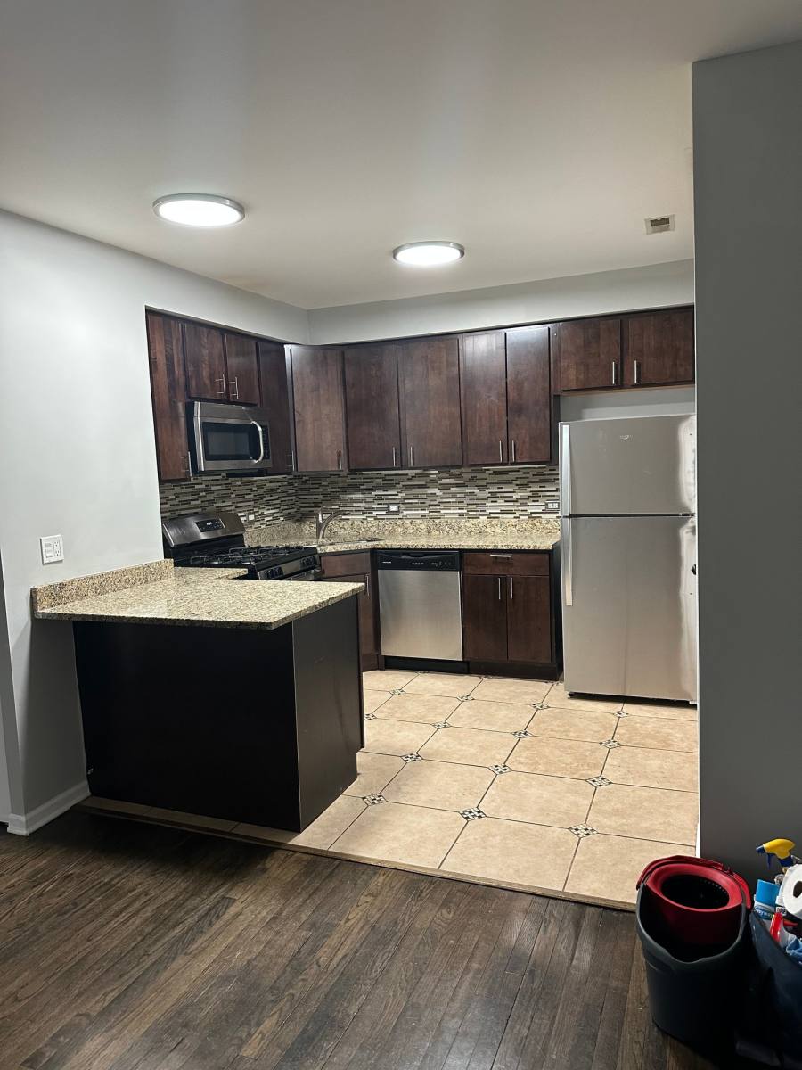 Apartment for rent at 4501 N Milwaukee Ave #1E, Chicago, IL 60630