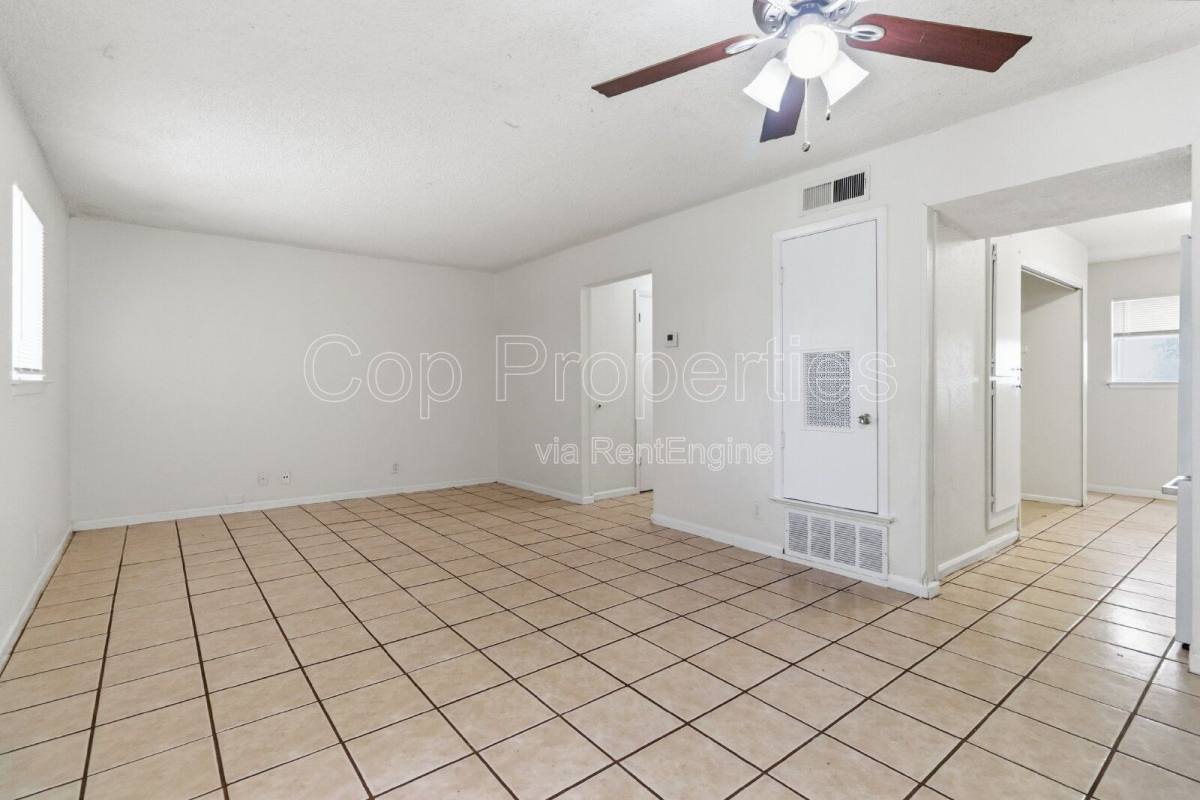 Townhouse for rent at 4813 Fred May Dr, San Antonio, TX 78229