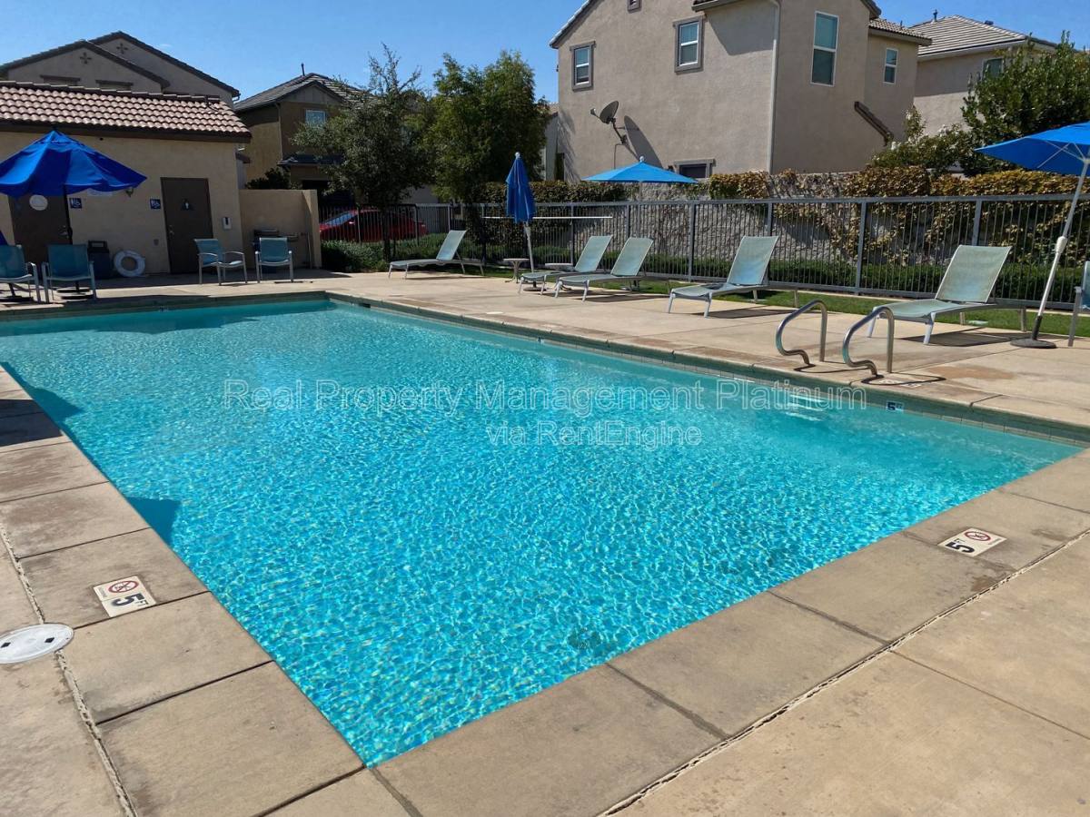 House for rent at 3554 Significant Way, Clovis, CA 93619