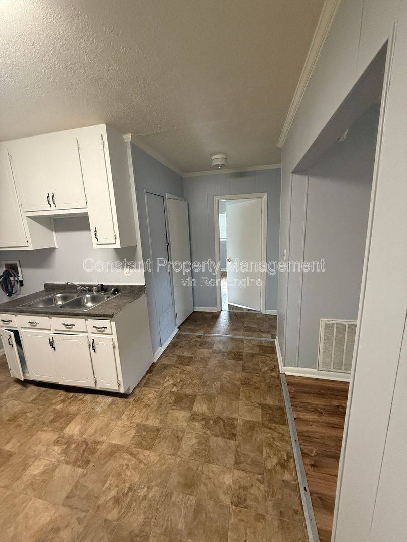 House for rent at 1110 Dewey St, Griffin, GA 30223