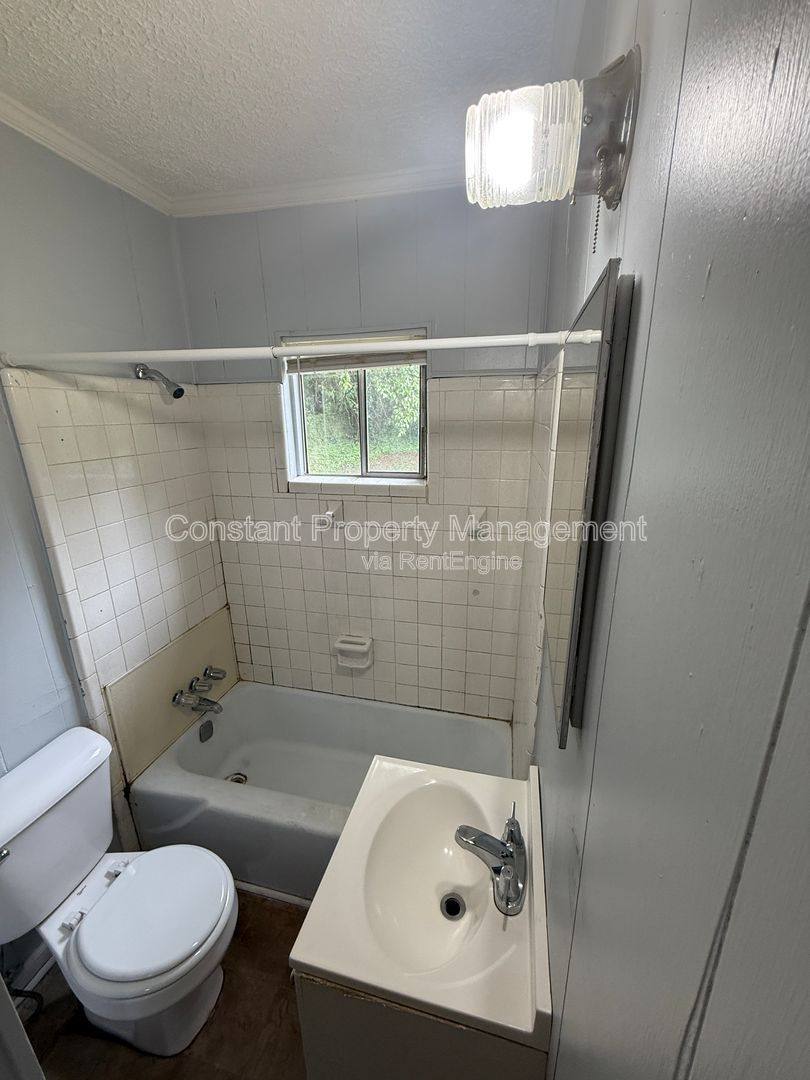 House for rent at 1110 Dewey St, Griffin, GA 30223