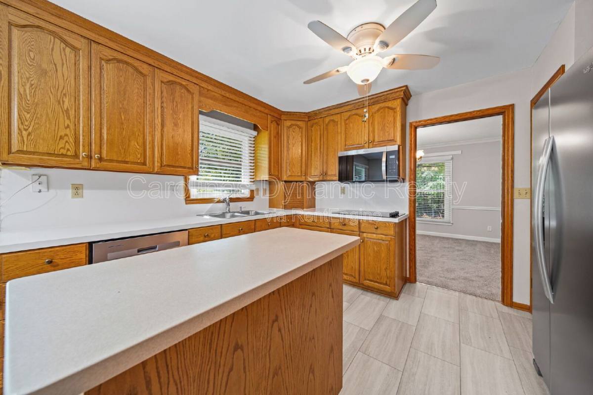 House for rent at 16301 Capps Rd, Charlotte, NC 28278