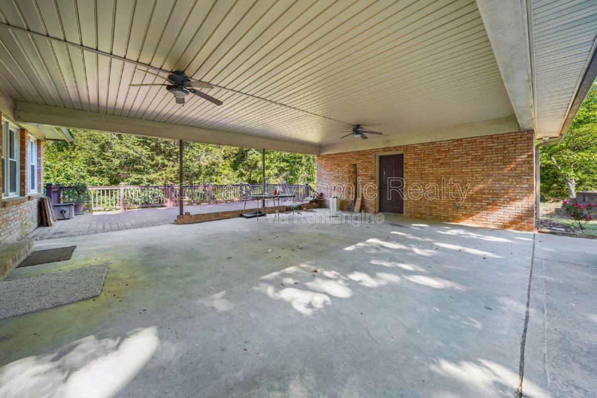 House for rent at 16301 Capps Rd, Charlotte, NC 28278