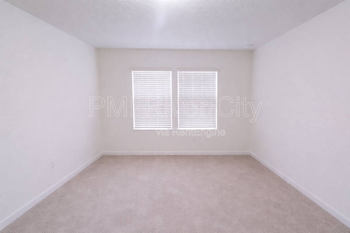 House for rent at 12154 Alexandra Dr, Jacksonville, FL 32218