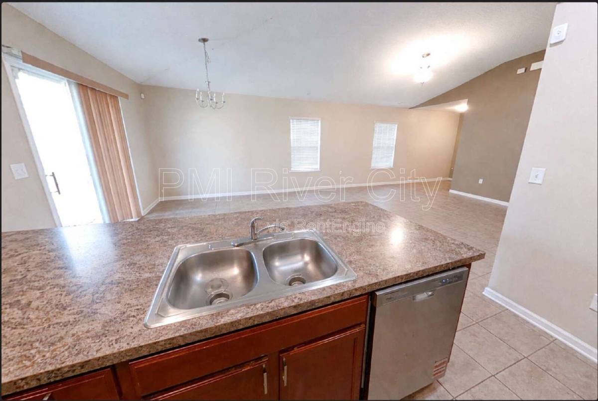 House for rent at 12154 Alexandra Dr, Jacksonville, FL 32218