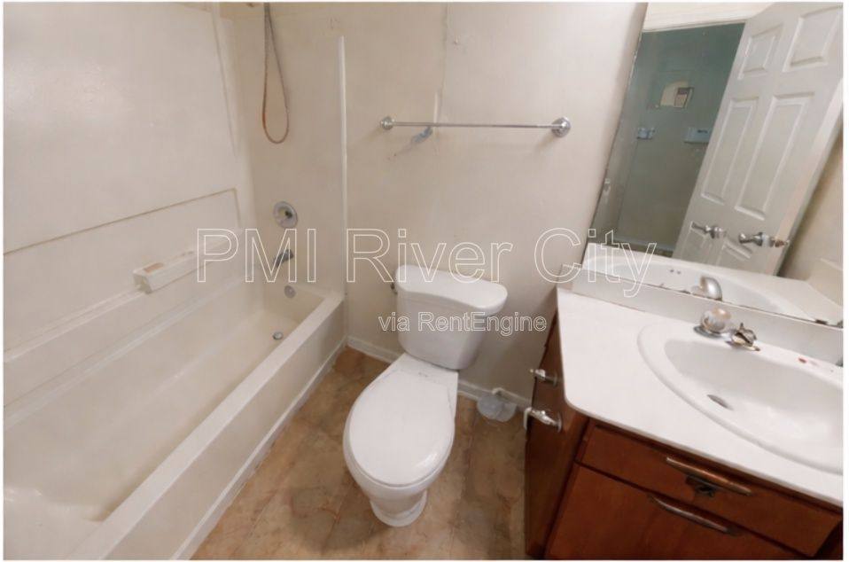 House for rent at 12154 Alexandra Dr, Jacksonville, FL 32218