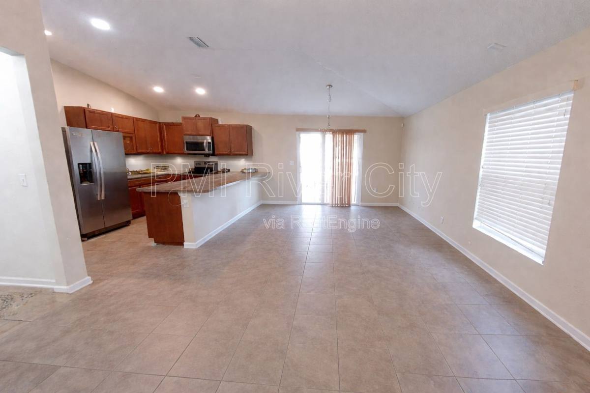 House for rent at 12154 Alexandra Dr, Jacksonville, FL 32218