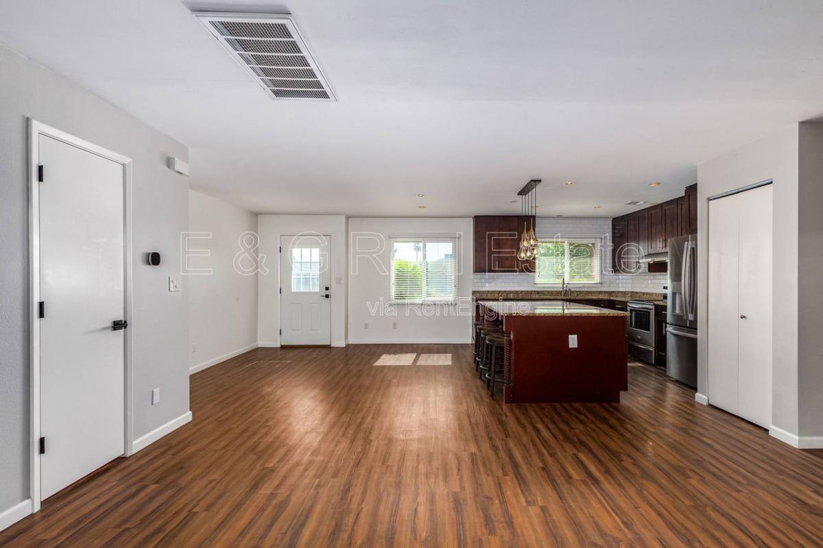 Townhouse for rent at 4508 N 15th Ave, Phoenix, AZ 85015