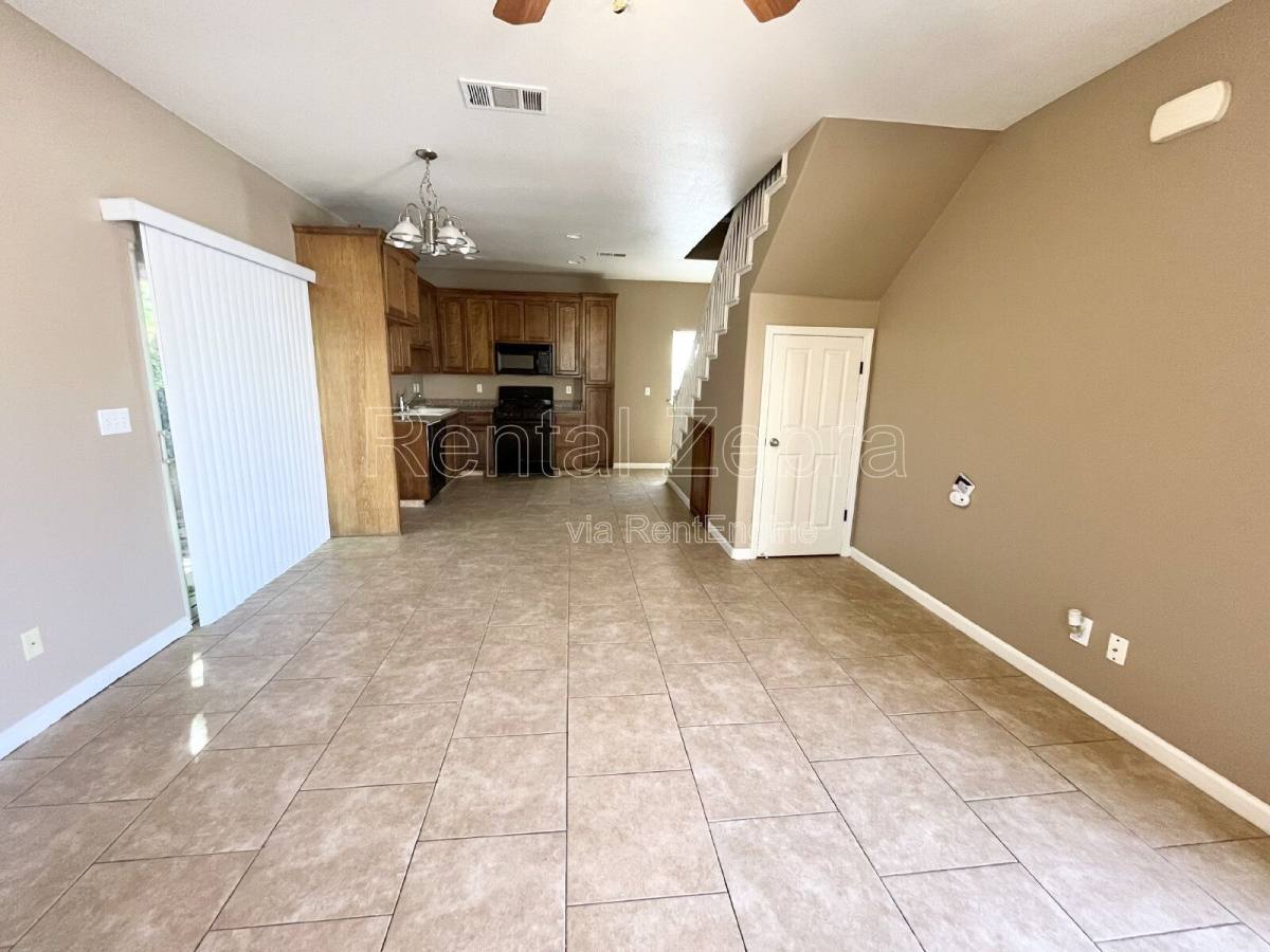 House for rent at 408 Olive Way, Chowchilla, CA 93610
