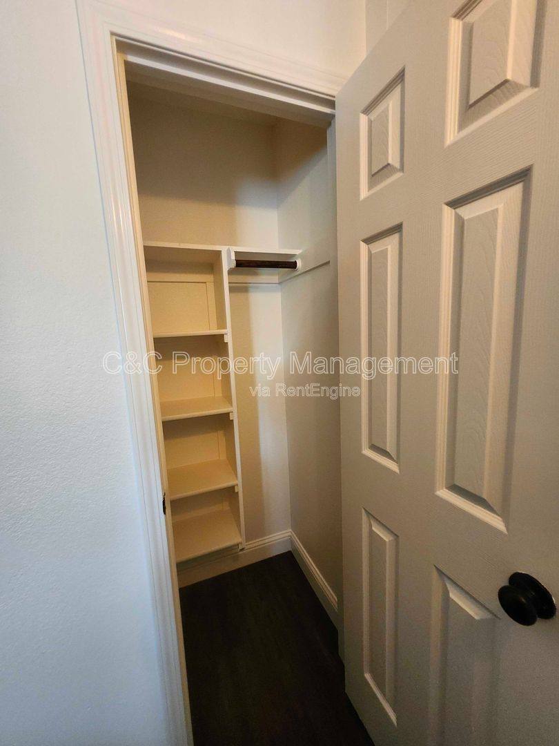 Apartment for rent at 2546 W Victor Court #102, Visalia, CA 93277