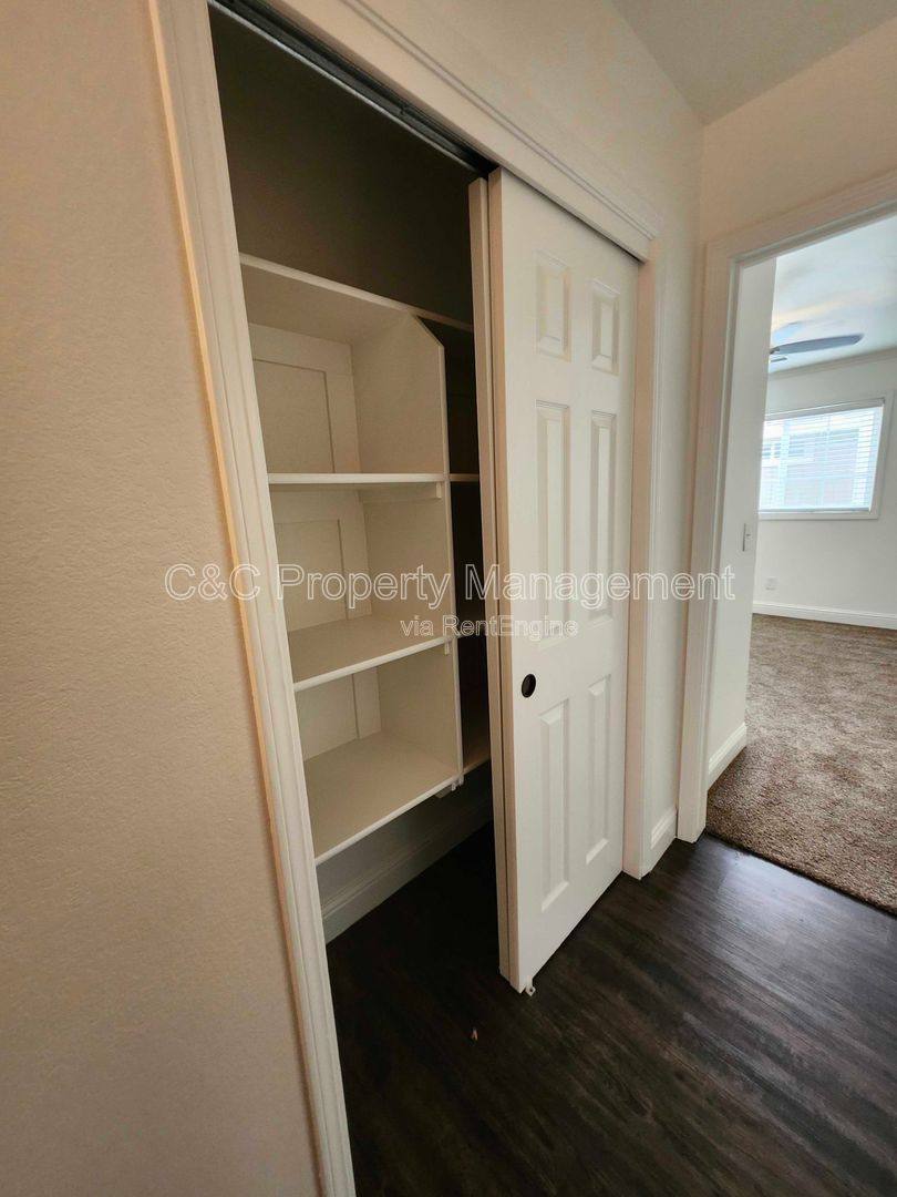 Apartment for rent at 2546 W Victor Court #102, Visalia, CA 93277