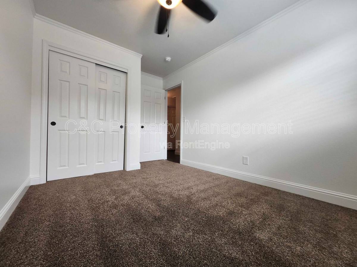 Apartment for rent at 2546 W Victor Court #102, Visalia, CA 93277