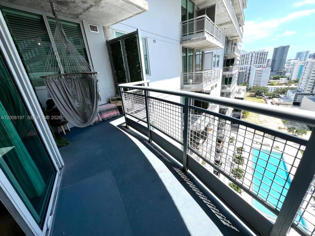 Apartment for rent at 690 SW 1st Court #1934, Miami, FL 33130