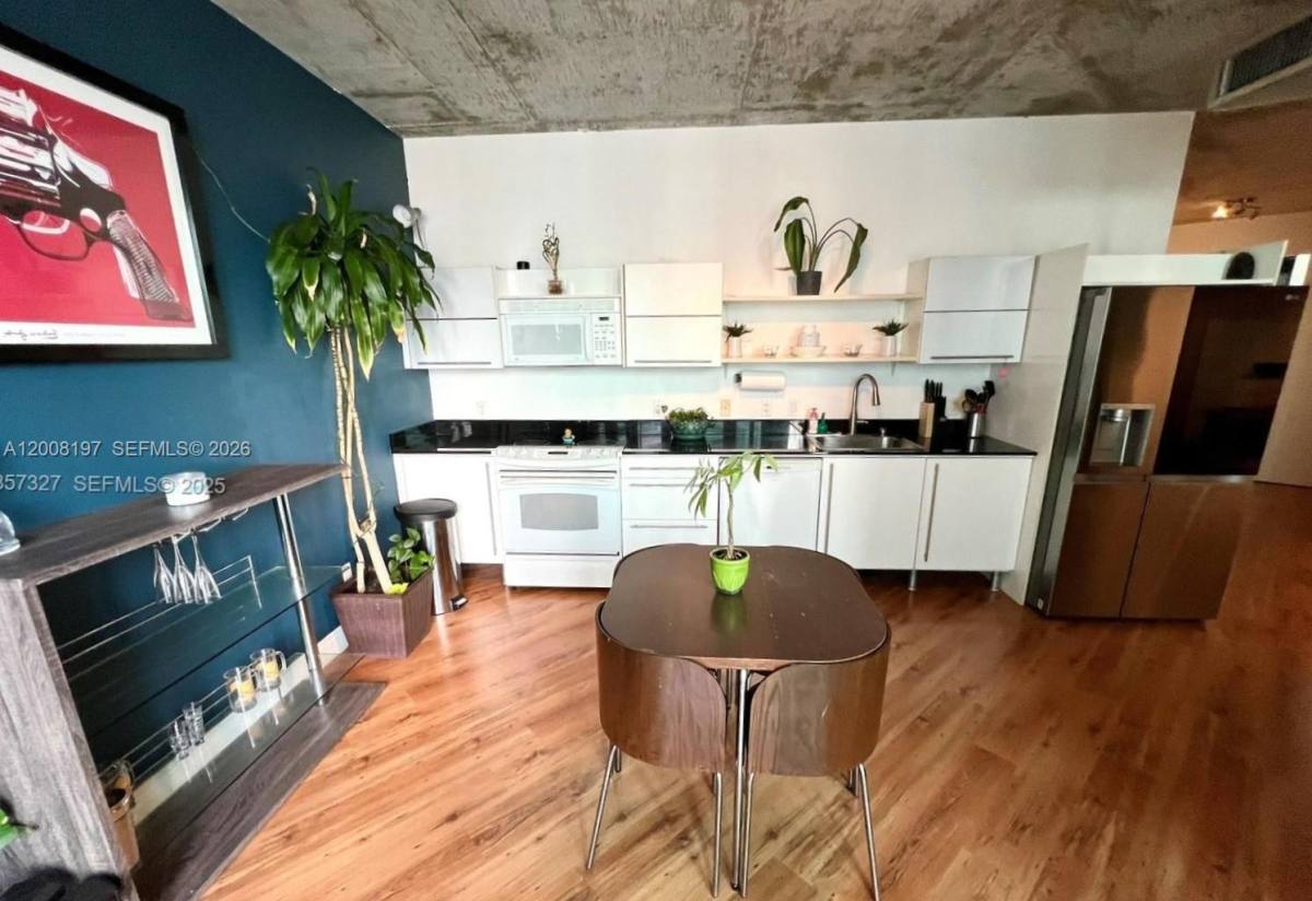 Apartment for rent at 690 SW 1st Court #1934, Miami, FL 33130