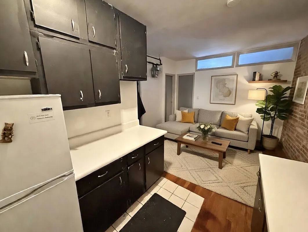 Apartment for rent at 18 King St #18, New York, NY 10014